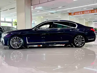 BMW 7 Series 2019 Restyling 740Li Leading Type M Sports suit exterior photo 3