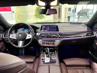 BMW 7 Series 2019 Restyling 740Li Leading Type M Sports suit interior photo 6