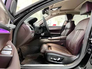 BMW 7 Series 2019 Модификация 740Li Лидирующий Роскошный набор интерьер фото 7
