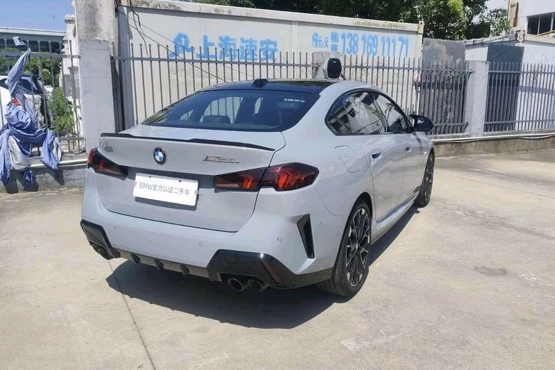 BMW 2 Series 2025 M235L extérieur photo 2