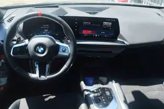 BMW 2 Series 2025 M235L intérieur photo 8