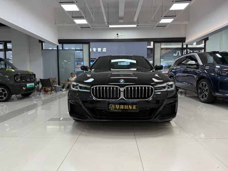 BMW 5 Series 2022 Second change 530Li Leading Type M Sports suit exterior photo 2