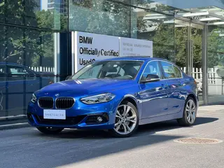BMW 1 Series 2018 120i Tipo de traje de diseño