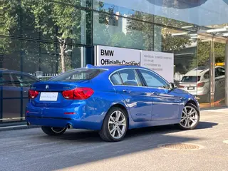 BMW 1 Series 2018 120i Design Suit Type exterior photo 2