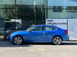 BMW 1 Series 2018 120i Design Suit Type exterior photo 5