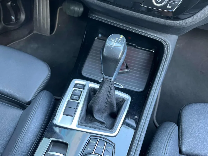 BMW 1 Series 2018 120i Design Suit Type interior photo 10