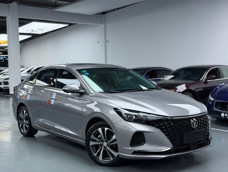 Changan Eado 2020 PLUS Baleine bleue NE 1.4T GDI Type phare automatique extérieur photo 3