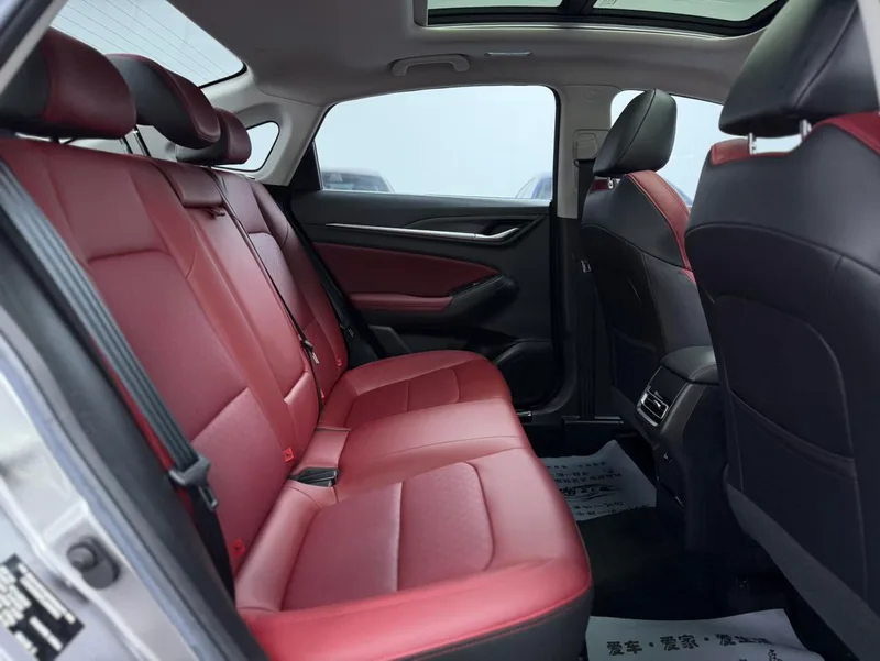 Changan Eado 2020 PLUS Baleine bleue NE 1.4T GDI Type phare automatique extérieur photo 4