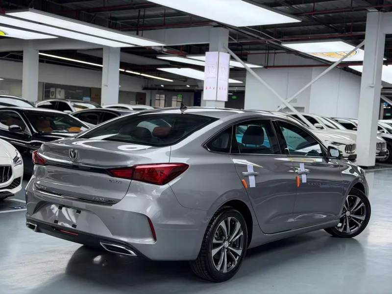 Changan Eado 2020 PLUS Baleine bleue NE 1.4T GDI Type phare automatique intérieur photo 7