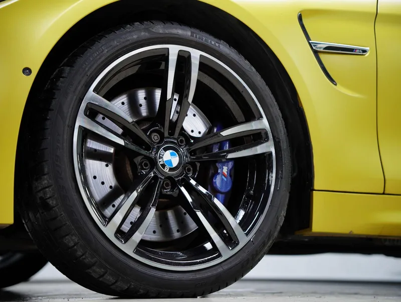 BMW M4 2017 M4 Coupé convertible interior foto 18