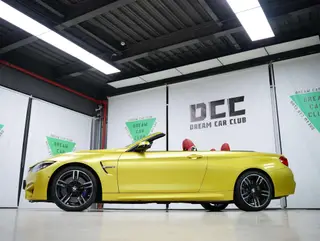BMW M4 2017 M4 Coupé convertible interior foto 19