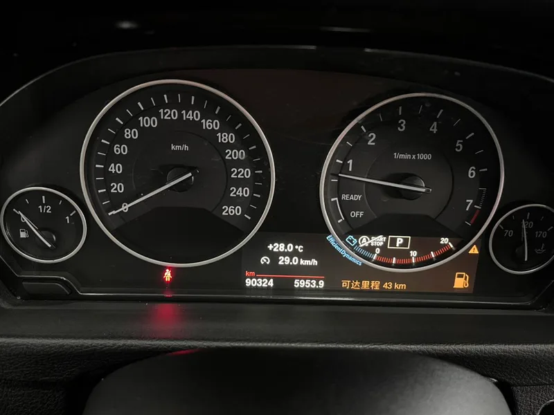 BMW 3 Series 2019 320Li Fashionable exterior photo 6