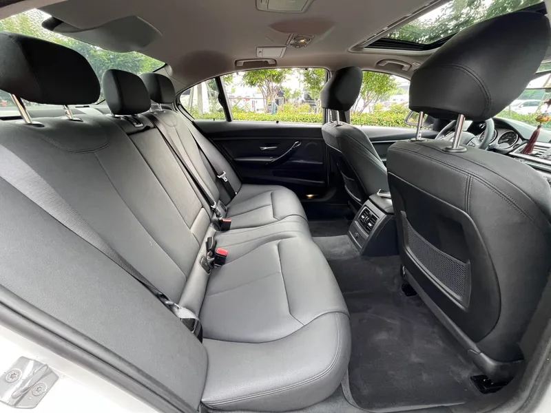 BMW 3 Series 2019 320Li Fashionable interior photo 8