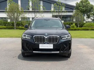 BMW X3 2022 xDrive25i M Спортивный костюм экстерьер фото 2