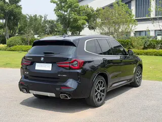 BMW X3 2022 xDrive25i M Спортивный костюм экстерьер фото 4