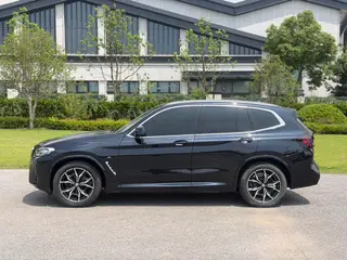 BMW X3 2022 xDrive25i M Спортивный костюм экстерьер фото 5