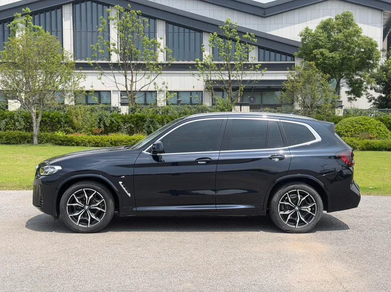 BMW X3 2022 xDrive25i M Спортивный костюм экстерьер фото 5