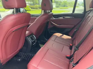 BMW X3 2022 xDrive25i M Спортивный костюм интерьер фото 10