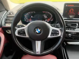 BMW X3 2022 xDrive25i M Спортивный костюм интерьер фото 12
