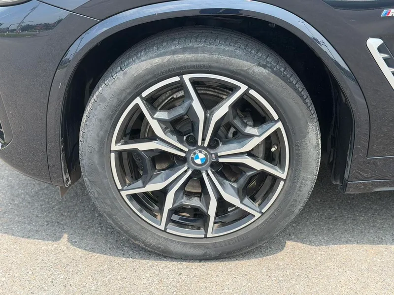 BMW X3 2022 xDrive25i M Спортивный костюм интерьер фото 13