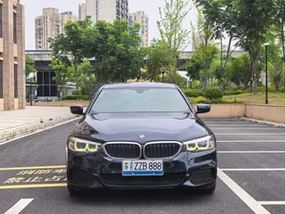 BMW 5 Series 2019 Restyling 530Li Leading Type M Sports suit exterior photo 2