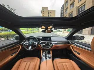 BMW 5 Series 2019 Restyling 530Li Leading Type M Sports suit interior photo 14