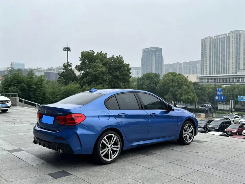 BMW 1 Series 2020 125i Leading Type M Sports suit exterior photo 6