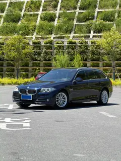BMW 5 Series 2014 520i Édition Voyage