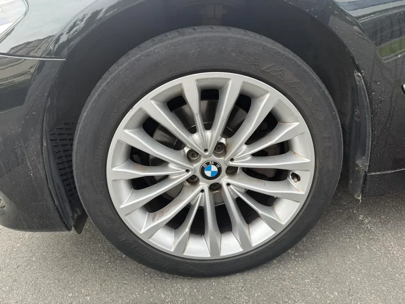 BMW 5 Series 2019 525Li Luxury Set exterior photo 4