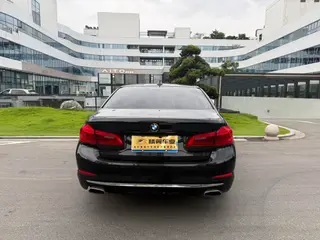BMW 5 Series 2019 525Li Luxury Set exterior photo 10