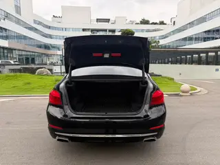 BMW 5 Series 2019 525Li Luxury Set interior photo 13