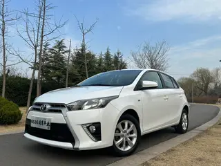 Toyota Yaris L 2015 1.5G Edición especial del techo corredizo deslumbrante automático