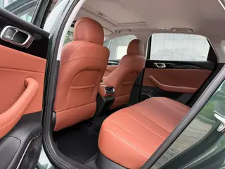 Geely Emgrand 2026 5-е поколение 1.5T DCT Флагманский интерьер фото 8