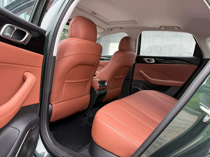 Geely Emgrand 2026 5-е поколение 1.5T DCT Флагманский интерьер фото 8