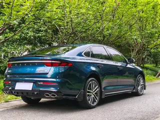 Geely Preface 2023 2.0T Solo esta versión verde exterior foto 3