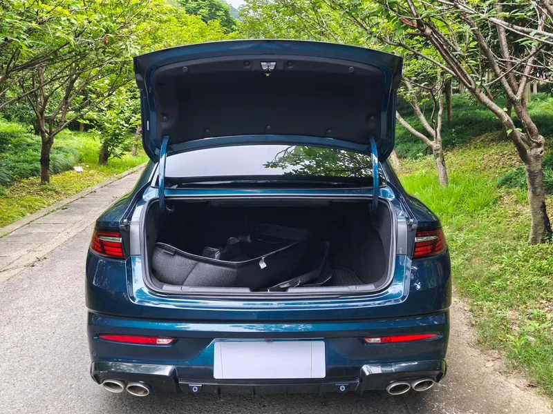 Geely Preface 2023 2.0T Solo esta versión verde interior foto 17
