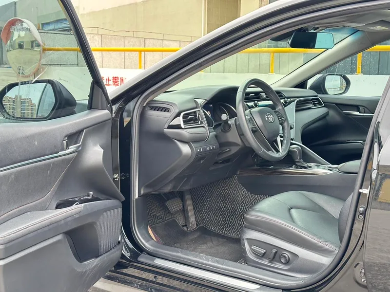 Toyota Camry 2019 Restyling 2.5G Luxury Edition exterior photo 6