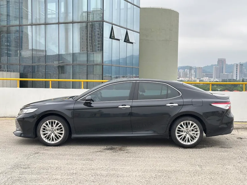 Toyota Camry 2019 Restyling 2.5G Luxury Edition interior photo 8