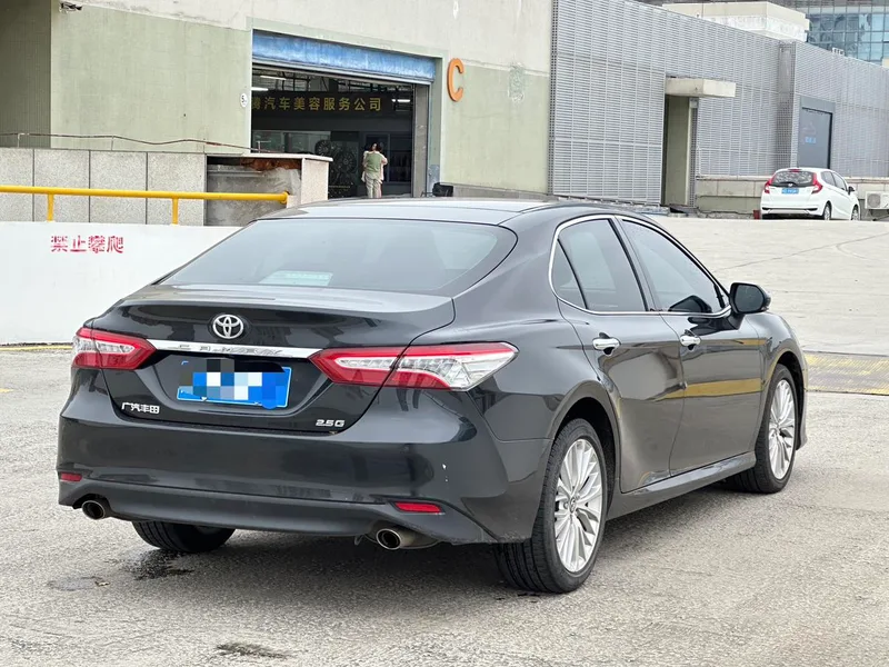 Toyota Camry 2019 Restyling 2.5G Luxury Edition interior photo 10