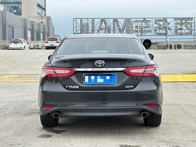 Toyota Camry 2019 Restyling 2.5G Luxury Edition interior photo 11