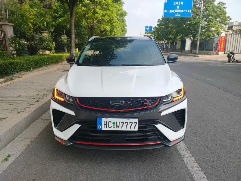 Geely Coolray 2020 240T DCT Cazador exterior foto 2
