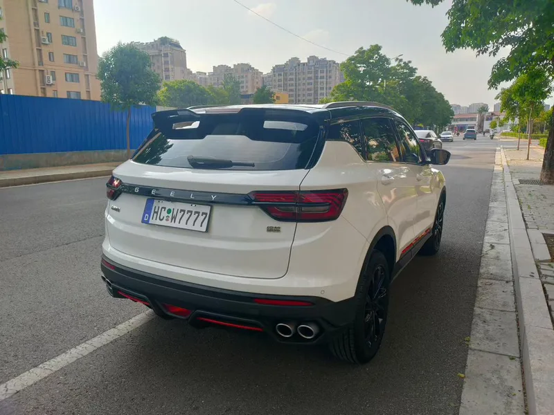 Geely Coolray 2020 240T DCT Cazador exterior foto 4