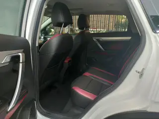 Geely Coolray 2020 240T DCT Cazador interior foto 8