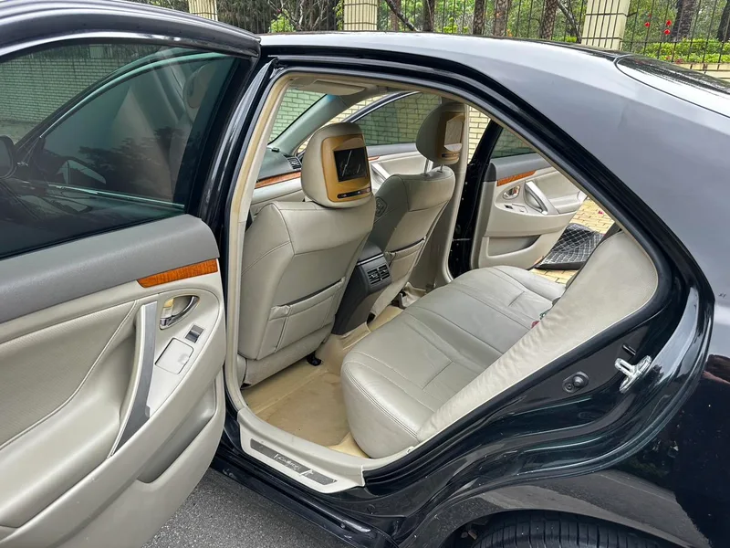 Toyota Camry 2010 240G Versión clásica interior foto 12