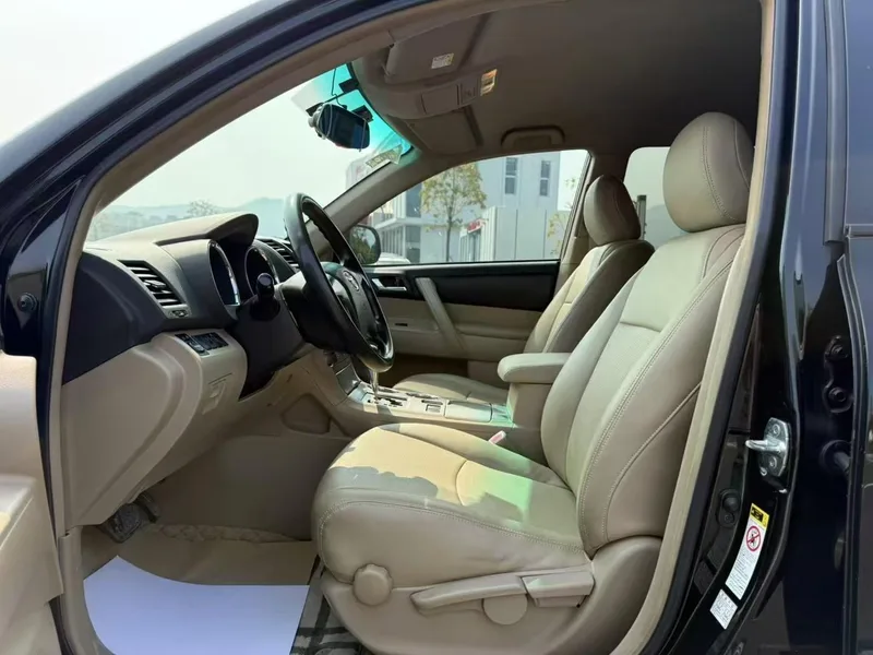 Toyota Highlander 2009 2.7L Dos tracciones 5 Edición Elite interior foto 6