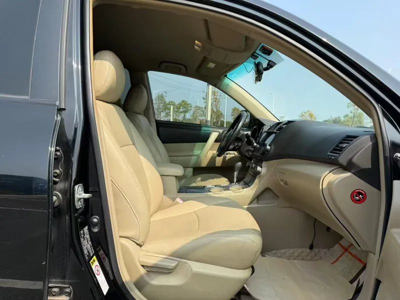Toyota Highlander 2009 2.7L Dos tracciones 5 Edición Elite interior foto 7