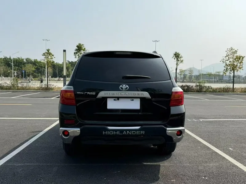 Toyota Highlander 2009 2.7L Dos tracciones 5 Edición Elite interior foto 9