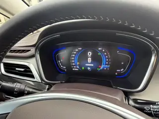 Geely Jiaji 2021 Zhiqing 1.5TD MHEV DCT Acabado premium interior foto 13
