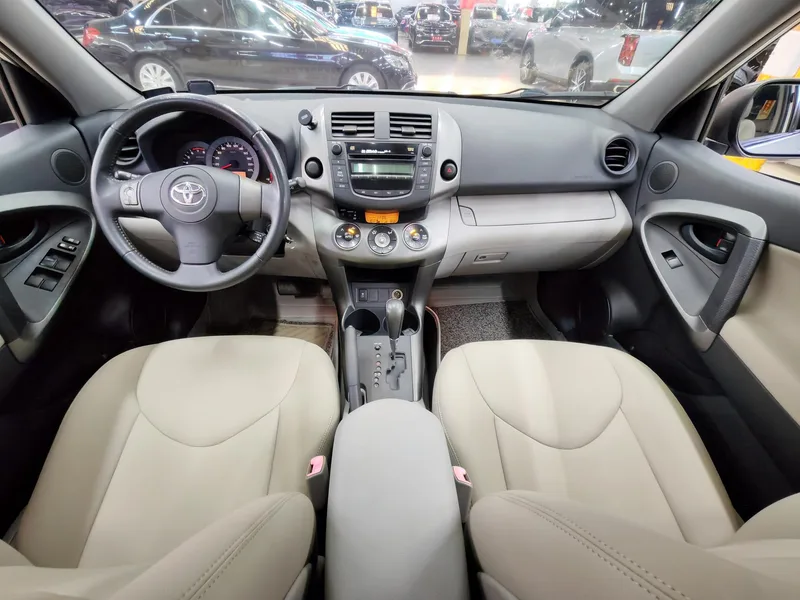 Toyota RAV4 2009 2.0L Version automatique de luxe intérieur photo 15