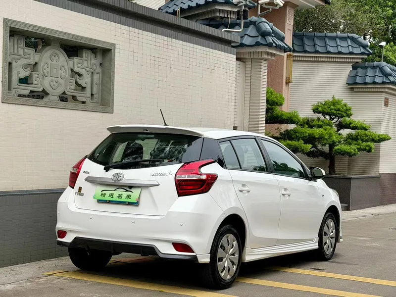 Toyota Yaris L 2017 1.5E CVT Jin Speed Upgrade interior photo 7